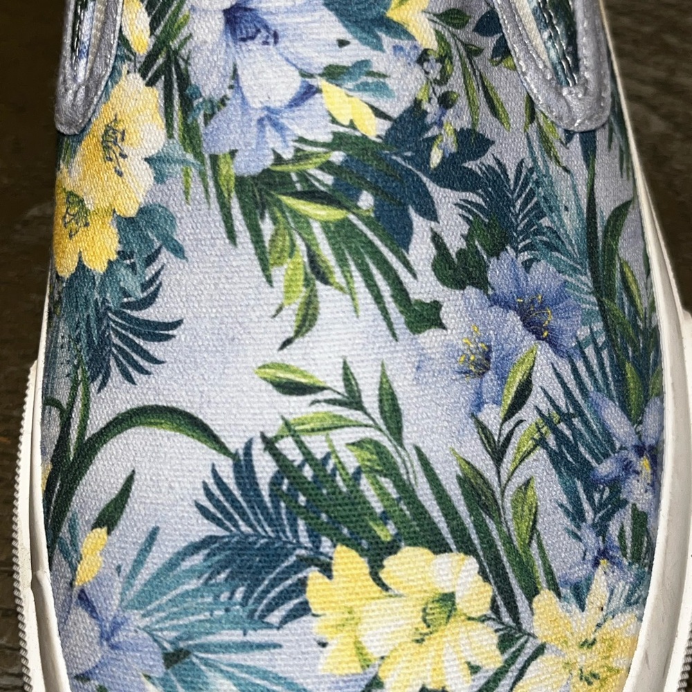 Tommy Bahama Blue Yellow Floral Slip On Ferris Sneakers Women’s 9 NWOB Canvas - Picture 7 of 8